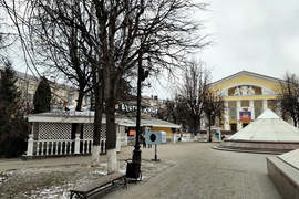 Здание 235 м2, Театральная пл.