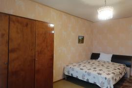 Сдаю 1 комнатную квартиру на Гурьянова. 