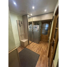 4-к. квартира, 57,5 м², 2/5 эт.