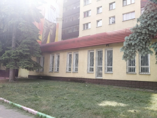 Продаю  450 кв.м